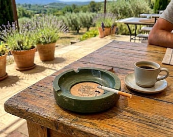 Posacenere vintage in legno verde | Decorazione provenzale | Vassoio portagioie con cicale e ulivo | Regalo dal sapore del sud della Francia