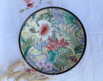 Vintage Chinoiserie schaal, handbeschilderd porselein en messing, jaren 70, sierschaaltje met bloemenmotief, Export Ware woondecoratie