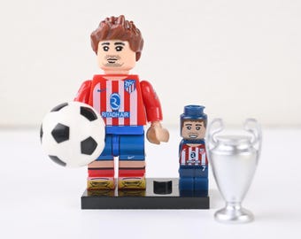 MOC Griezmann Atlético Madrid 7 Home Kit Minifigure with UCL Trophy