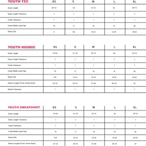Puede incluir: Tabla de tallas para j&oacute;venes para camisetas, sudaderas con capucha y sudaderas. La tabla incluye medidas de largo de cuerpo, ancho de pecho y largo de manga en cm, junto con tallas de EE. UU., que van de XS a XL.