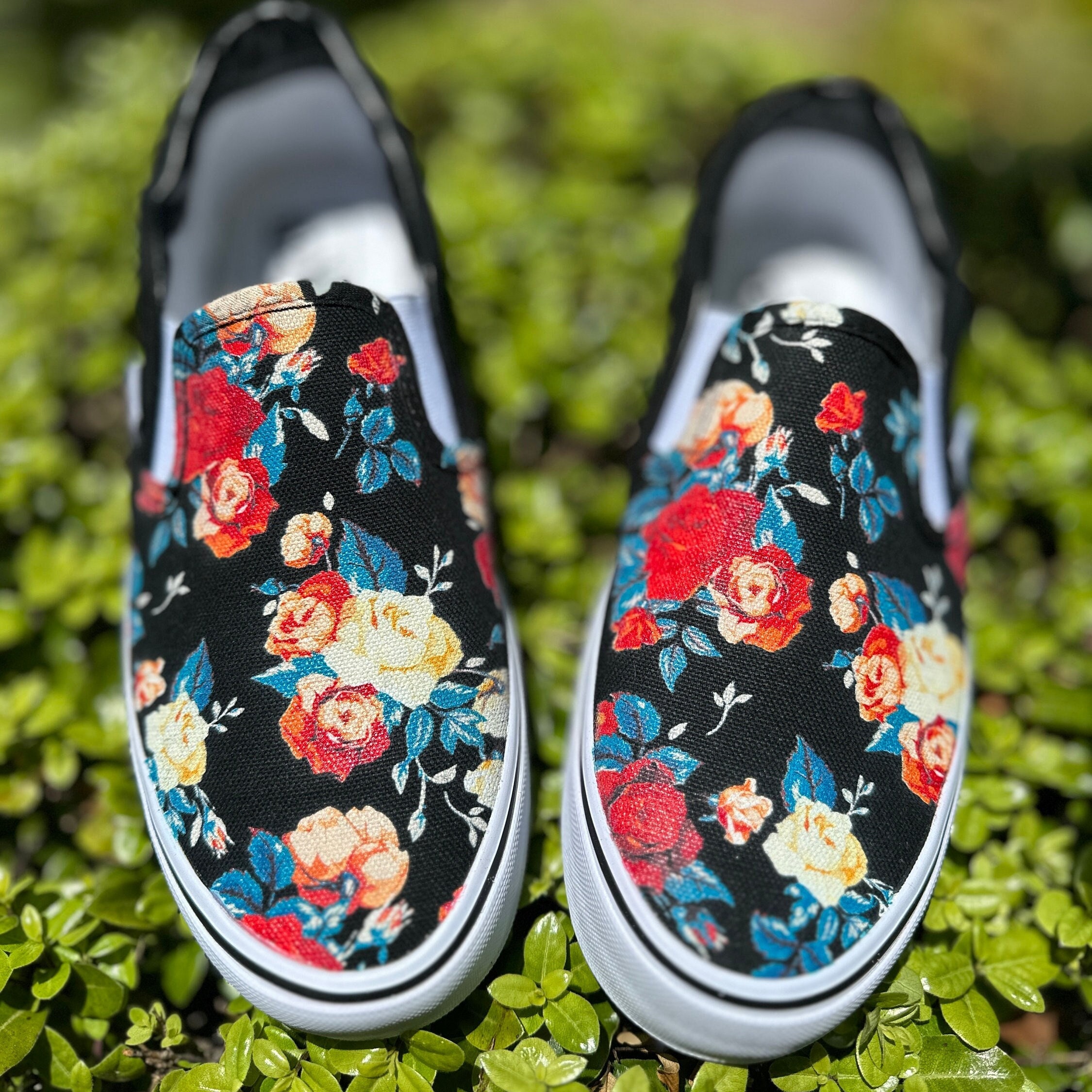 Rose Flowers Floral Pattern Custom BLVD Slip on Shoes for  display picture 1