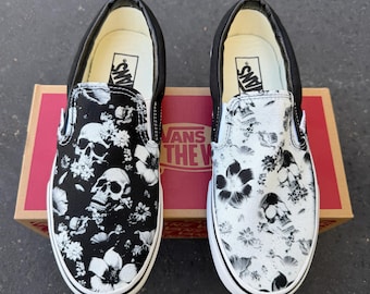 Zapatillas Vans personalizadas sin cordones con diseño de calavera y flores (positivo y negativo)