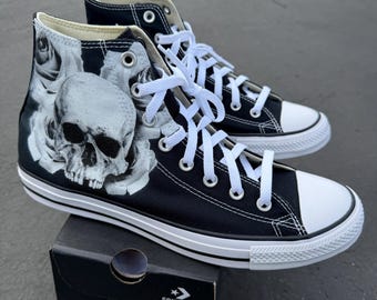 Scarpe Converse alte nere personalizzate con teschio e rosa
