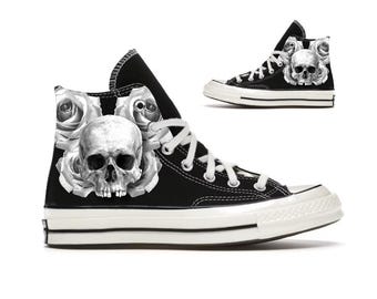 Chuck 70 Skull und Rose auf Schwarz Hoher Top converser Schuhe Custom