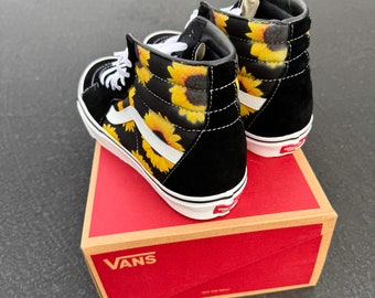 Girassóis em tênis Vans Sk8-Hi pretos Tênis Vans personalizados