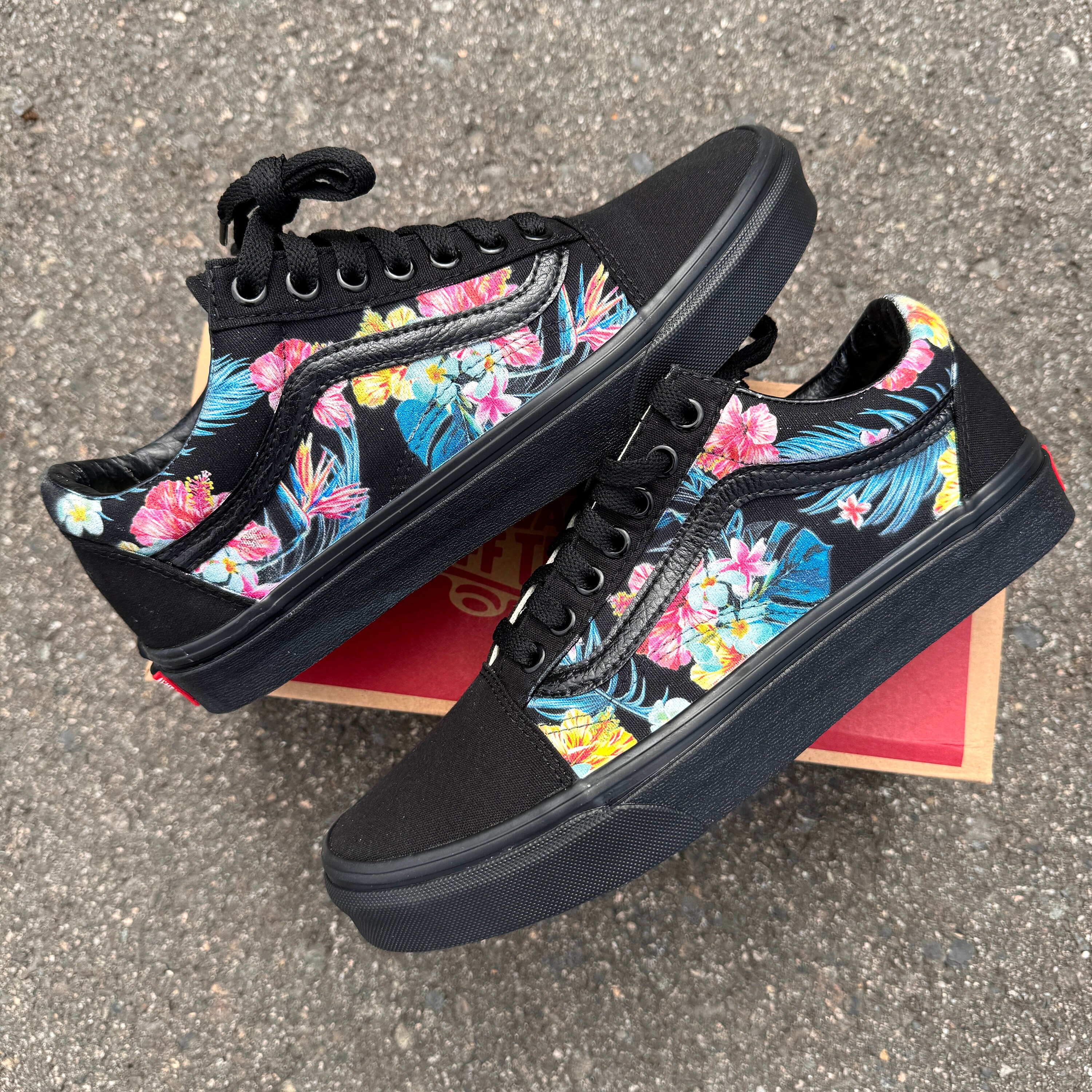 Dark floral vans best sale