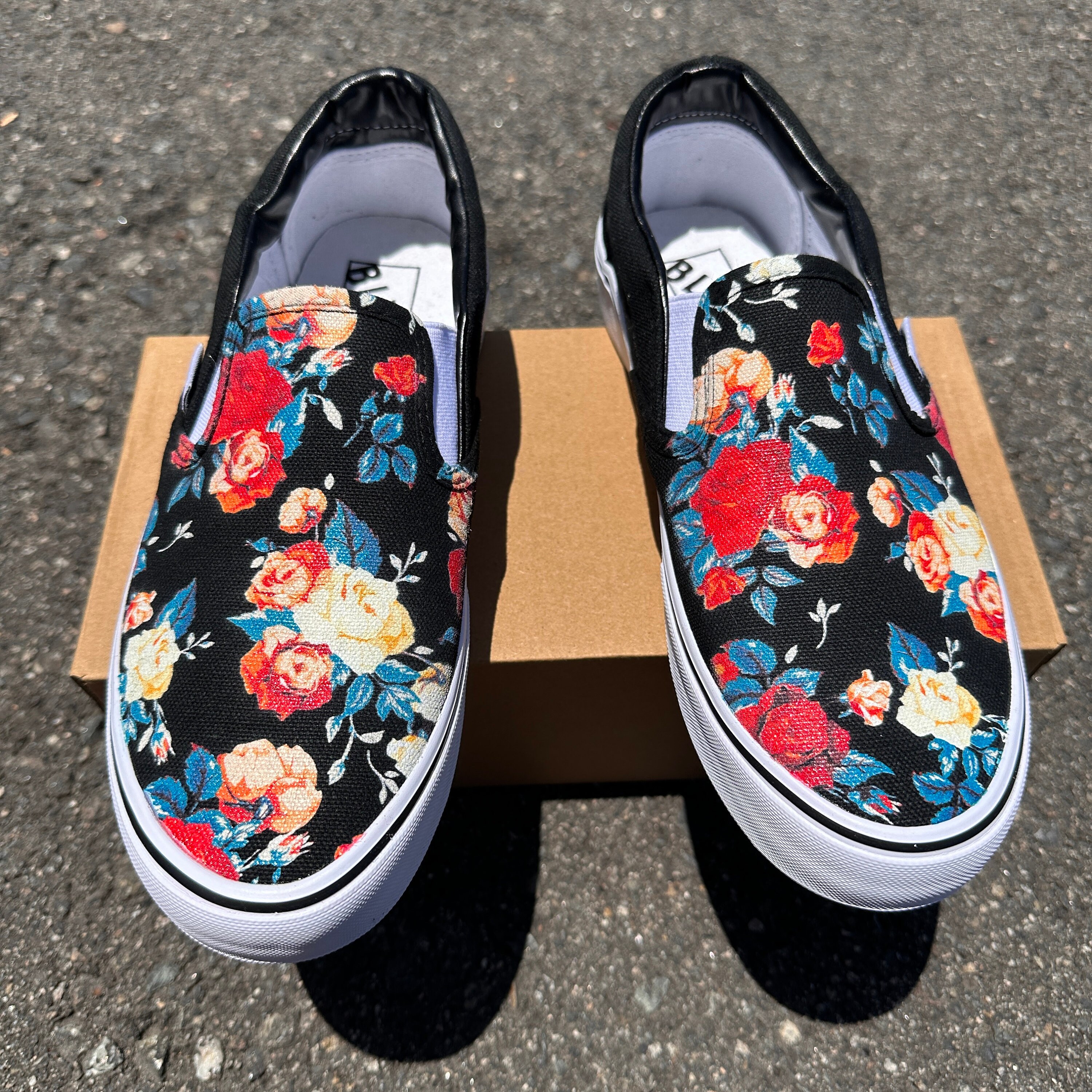 Rose Flowers Floral Pattern Custom BLVD Slip on Shoes for  display picture 1