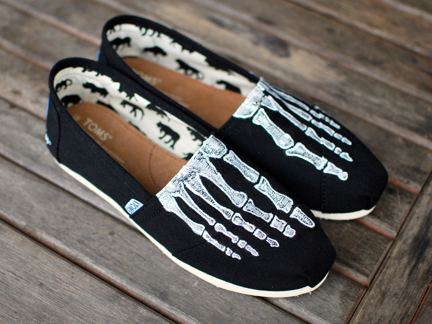 grill Faldgruber rack Skeleton X-ray Boney Feet on Black Canvas Classic TOMS Shoes - Etsy