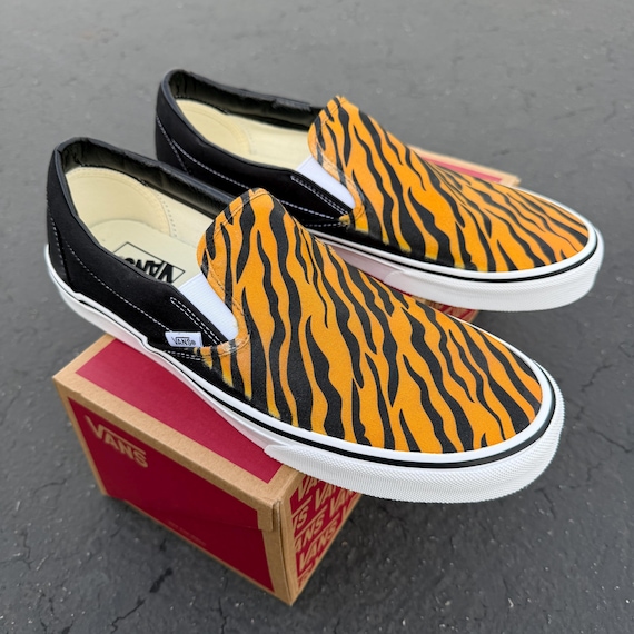 UNISEX Vans slip on striped sneakers Women’s 8.5, Men’s size 5 ..(7-7.5 women) Vans Off The Wall Juxtapose Checkered Stripe | Mercari main image 3