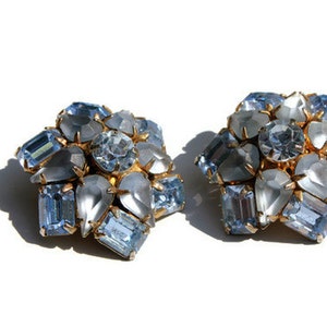 Vintage Earrings Ice Blue Rhinestone Star Clip On
