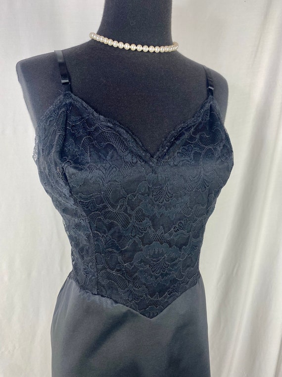 Vintage Vanity Fair Black Full Slip Lace Bust 36 … - image 1