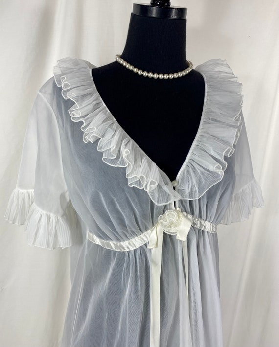 Vintage Sheer Ruffled White Robe Peignoir 32/34 Se