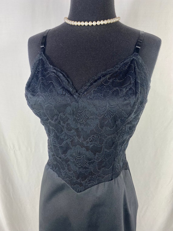 Vintage Vanity Fair Black Full Slip Lace Bust 36 … - image 2