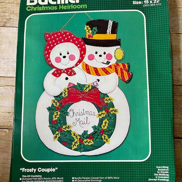Bucilla Christmas Heirloom Felt Jeweled Stitchery Mailbag Frosty Couple Snowmen