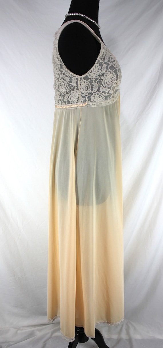 Vintage Lucie Ann Nightgown Lace Peach Sleeveless - image 5