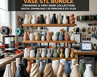 Könnte beinhalten: Eine Sammlung moderner Vasen für die Inneneinrichtung in verschiedenen Formen und Farben, ausgestellt auf Holzregalen. Der Text "100+ MODERN HOME DECOR VASE STL BUNDLE" und "DIGITAL DOWNLOAD | 3D PRINTABLE STL FILES" ist zu sehen.