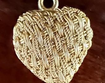 18k Gold Vintage Puffed Heart Charm