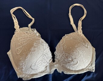 NWOT Lisa Charmel White Bra 34C Almost Vintage