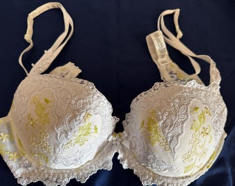 NWOT Lisa Charmel White with Yellow Bra  32D Almost Vintage