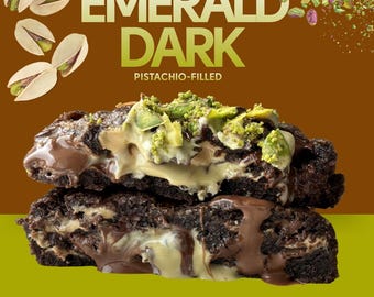 Biscotto di lusso ripieno di pistacchio, biscotto fondente gourmet belga con gocce di cioccolato Callebaut, dessert artigianale ripieno di pistacchio, prodotto alimentare unico