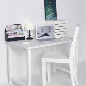 BJD 1/4 Scale Desk Only, White Minimalist Style, 17cm Width, Detachable Legs, Dollhouse Furniture