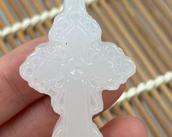 White Jade Cross Pendant Hand Carved Faith Amulet Jewelry Charm Random shipping
