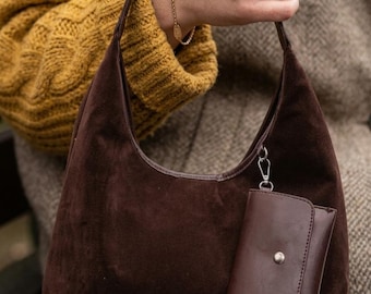 Axelväska i mocka, lös hoboväska, minimalistisk och elegant vardagsväska, mjuk handväska i läderlook