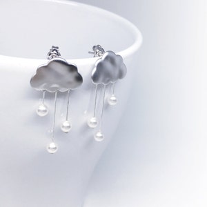 Rain Clouds Post Earrings. Silver plated Clouds with White Pearls Rain Drops. 925 Sterling Silver Post Earrings. Clip-Ons Earrings 画像 2