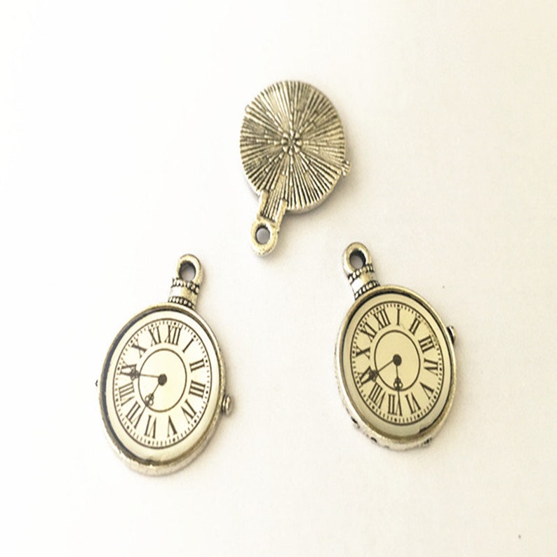 10pcs of Antique silver Clock pendant charm 17mm image 1