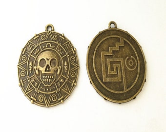 4pcs of Antique bronze skull  pendant Charms 39mm