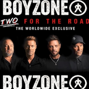 Op de afbeelding: Promotieafbeelding voor Boyzone's "Two for the Road" wereldwijde exclusief. Vier mannen in zwarte shirts tegen een zwarte achtergrond. De bandnaam en albumtitel zijn in witte tekst.
