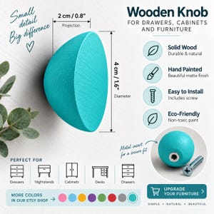 Könnte beinhalten: Ein türkisfarbener Holzknopf für Schubladen, Schränke und Möbel. Der Knopf hat einen Durchmesser von 4 cm und eine Ausladung von 2 cm. Er besteht aus massivem Holz mit matter Oberfläche und einem Metalleinsatz für einen sicheren Halt.