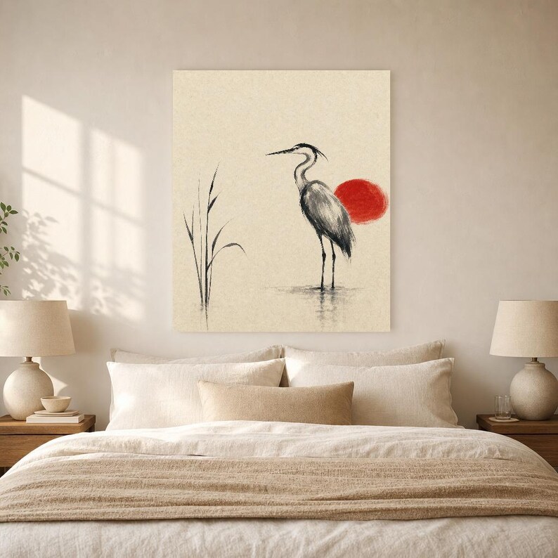 Sztuka ścienna Crimson Sun Japandi | Czapla atramentowa wśród trzcin | Wydruk plakatu z japońskim tuszem zdjęcie 6