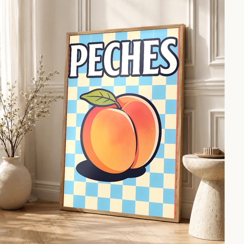 Reprodukcja ściany kuchennej w kolorze brzoskwiniowym | Plakat Owocowy Retro Bistro | Maksymalistyczna kuchnia Cottagecore Print | Wystrój j zdjęcie 1