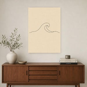Väggkonsttryck med havsvågor på en linje | Minimalistisk linjekonsttryck | Abstrakt vågposter | Japandi beige kustdekor | Skandinavisk bild 2