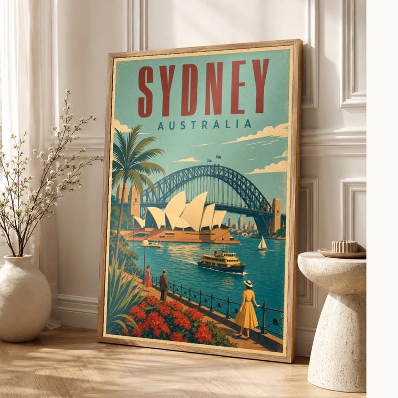 Reseaffisch med Sydney | Vintagetryck av operahuset | Australisk väggkonst | Tryckt och skickad bild 1