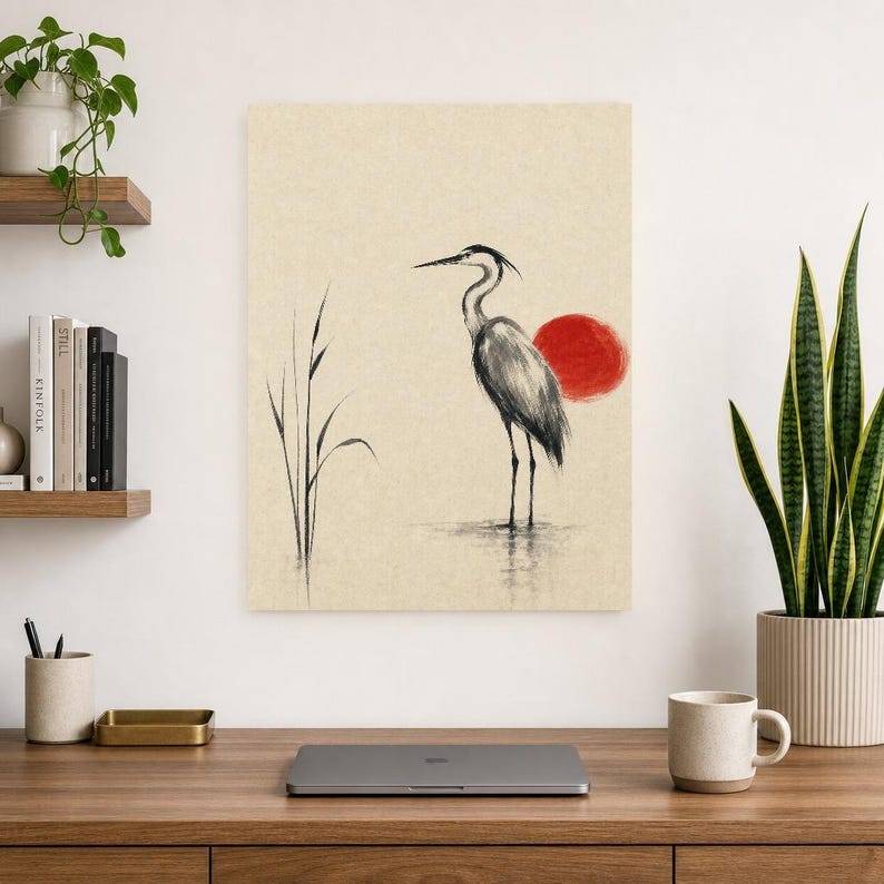 Sztuka ścienna Crimson Sun Japandi | Czapla atramentowa wśród trzcin | Wydruk plakatu z japońskim tuszem zdjęcie 8