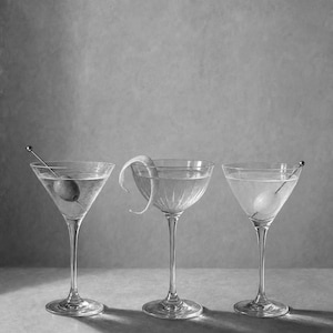 Arte de parede de produtos vidreiros Moody Martini | Do cocktail vida mínima ainda pôster | Impressão de decoração de carrinho de bar | Arte imagem 10