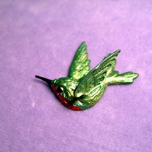 Hummingbird Pin. Ruby Throated Hummer