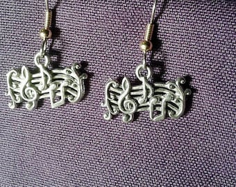 Silver Tone  Music Note  Earrings.