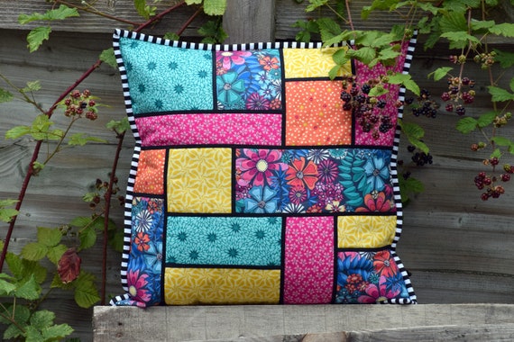 PDF Pattern: Mosaic Cushion (Twin Needled)
