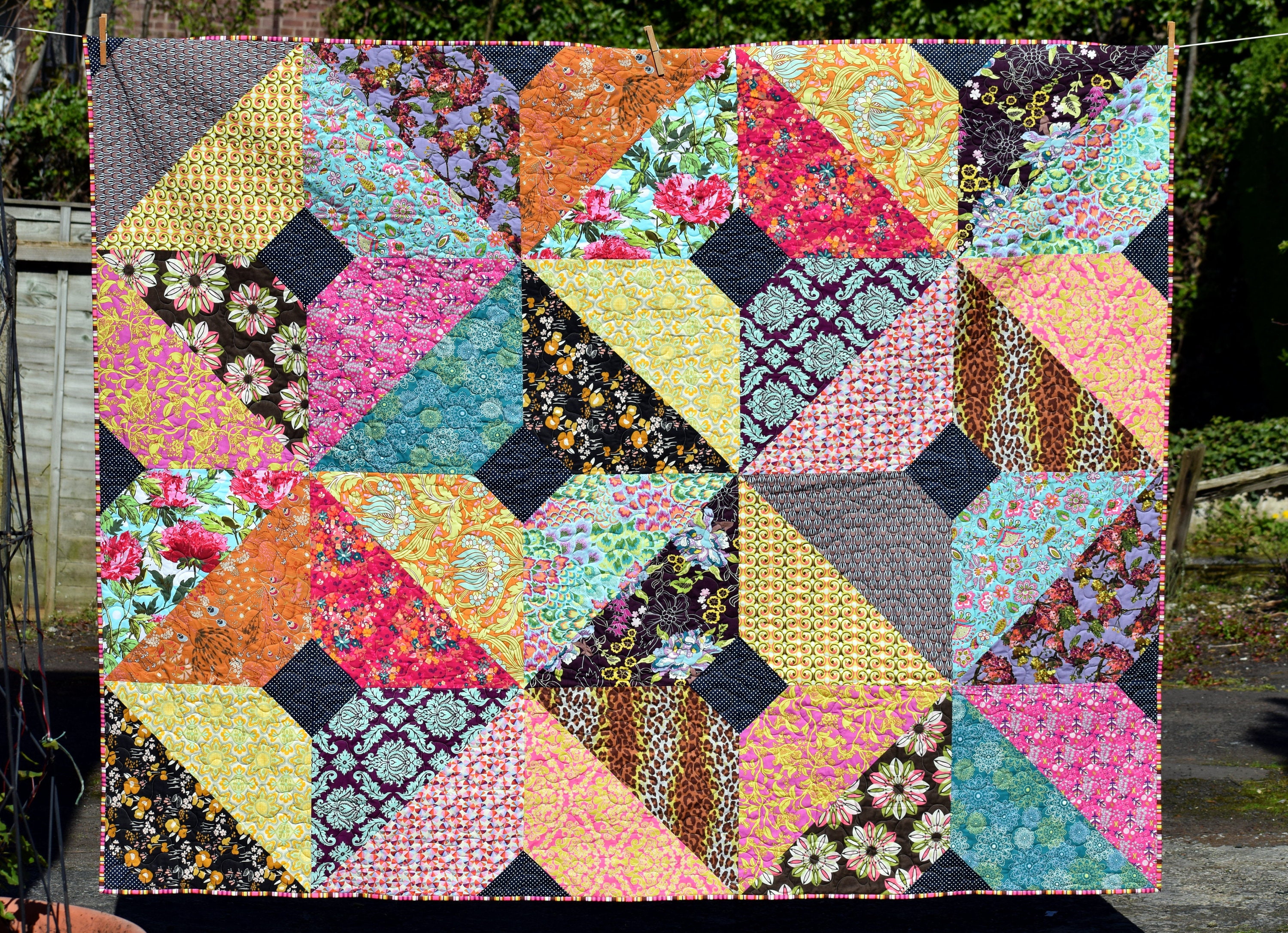 松山敦子Happy & Lovely Quilt Happy Flower Quilts Blog Hop + Giveaway — Litch Witch