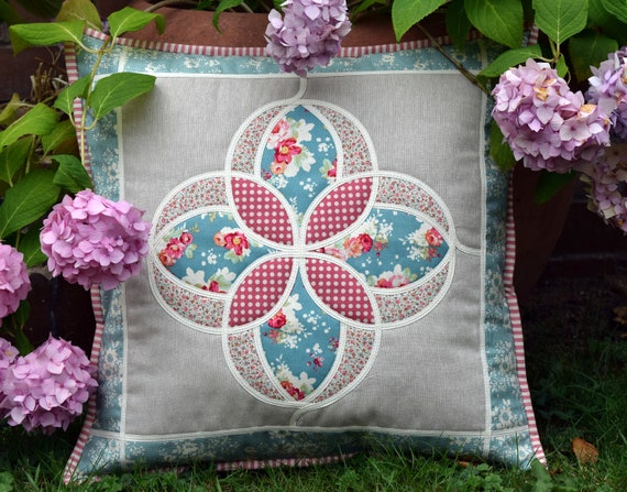 PDF Pattern: Macintosh Flower Cushion (Twin Needled)