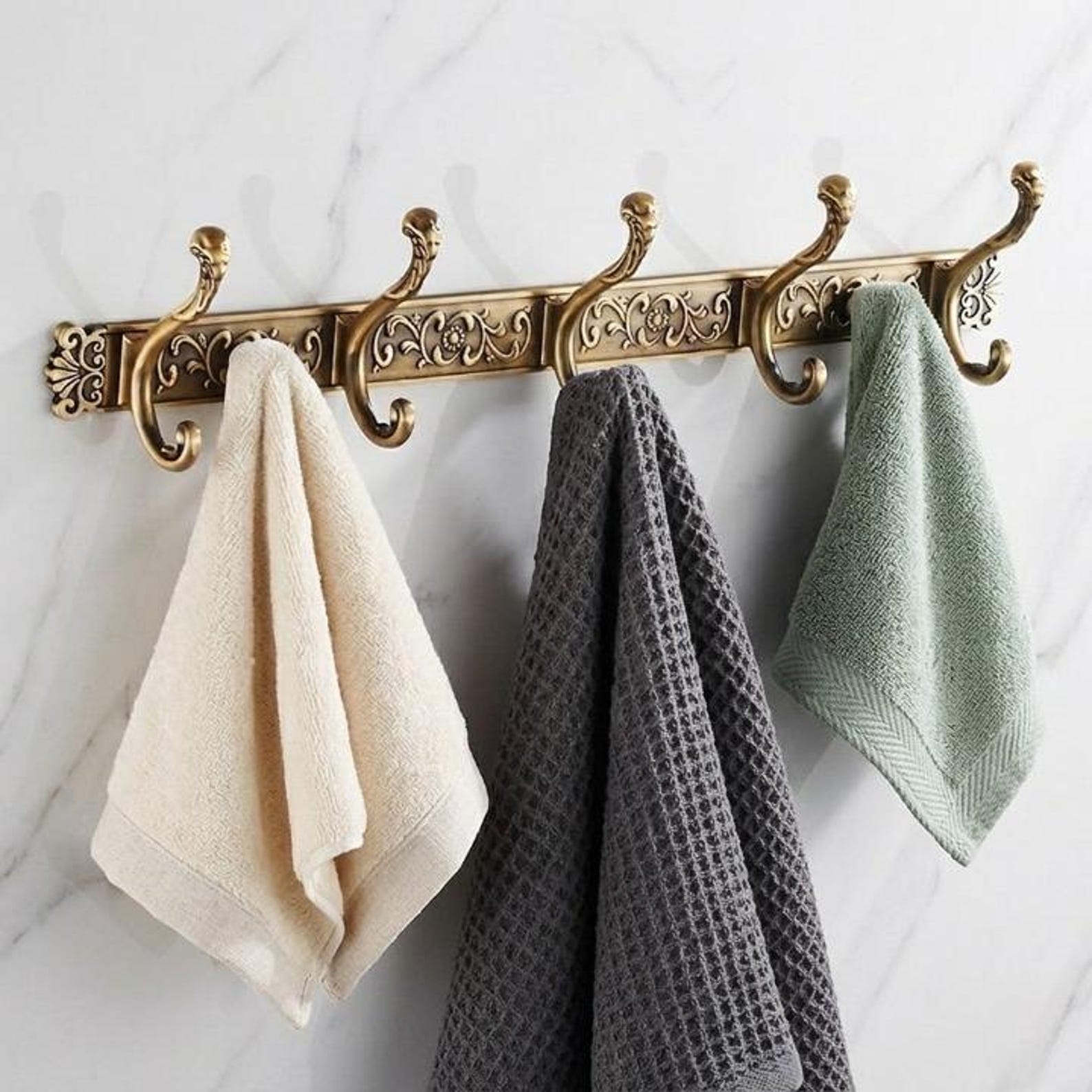 Antique Brass Wall Hook Rack with 5 Hooks, Vintage Decorative Towel Hanger, Floral Engraved Entryway Organizer, Luxury Bathroom Wall Decor
