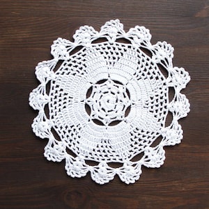White Circle Crochet doily, vintage round Doily FREE SHIPPING image 1