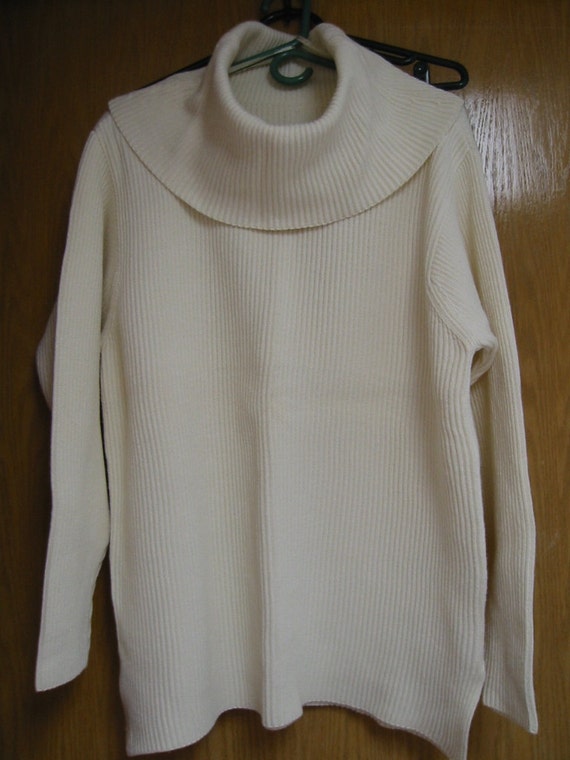 vintage cream 'Lizwear'  cotton sweater size S - image 2