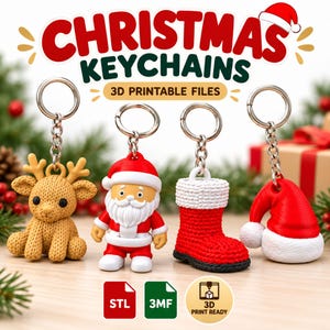 Könnte beinhalten: Vier Weihnachts-Schlüsselanhänger mit einem beigen Rentier, einer Weihnachtsmannfigur, einem rot-weißen Stiefel und einer roten Weihnachtsmütze. Jeder Anhänger hat einen silbernen Metallring und eine Kette. Text CHRISTMAS KEYCHAINS.