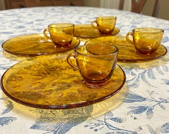 Juego de 4 platos/tazas de vidrio ámbar con diseño de rayos de sol de Vintage Indiana Glass Co.