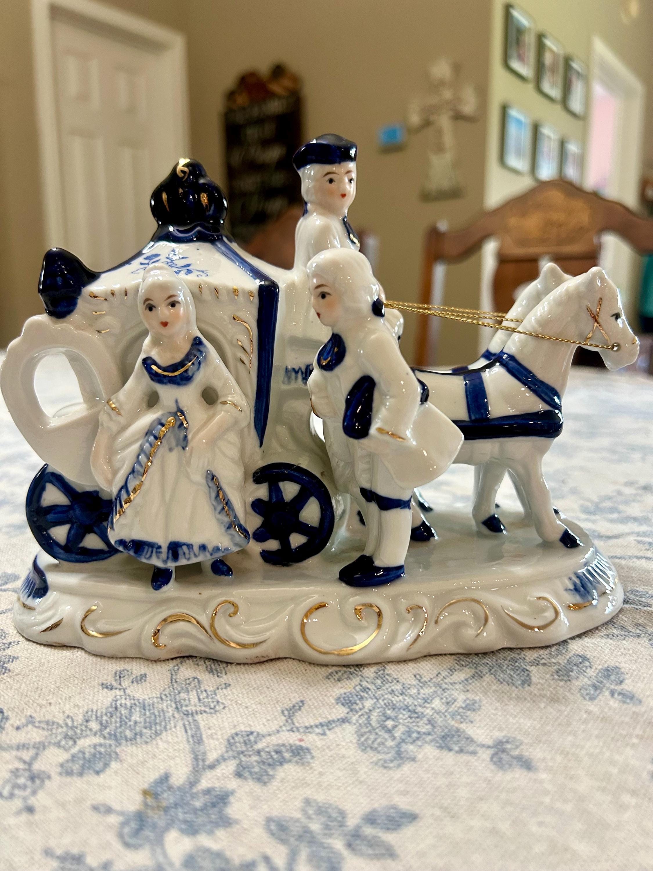 Victorian white and blue porcelain figurine - Etsy 日本