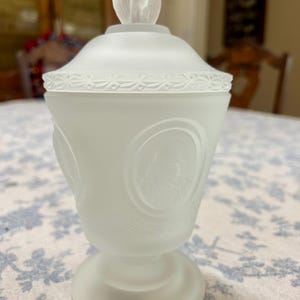1940年代 Fentonフェントン フタ付きキャンディディッシュ Fenton Candy Dish - Etsy
